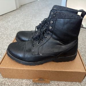 Men’s Mossimo Black Lace up Boots size 13